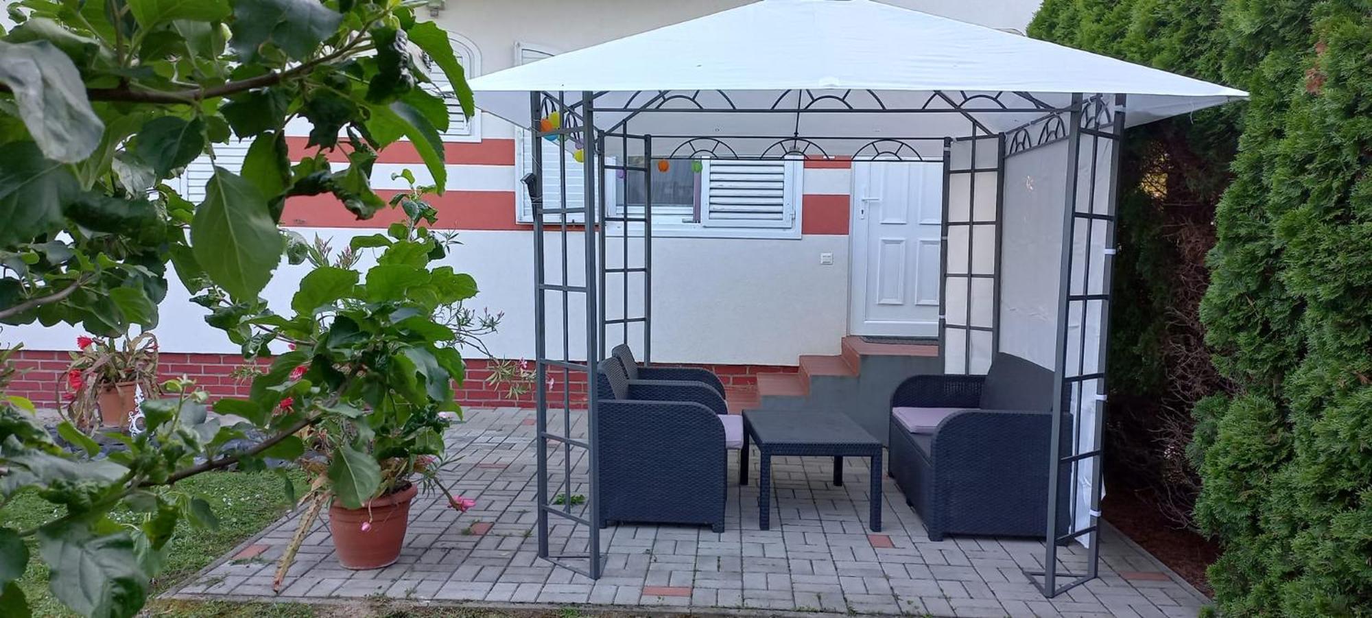 Bella Badacsony Apartmanhaz Apartment Badacsonytomaj Ngoại thất bức ảnh